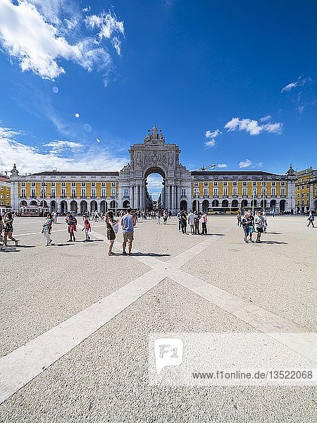 Place of Commerce  Praça do Comercio  Arc de Triomphe Arco da Rua Augusta  Baixa  Lisbon  Portugal  Europe