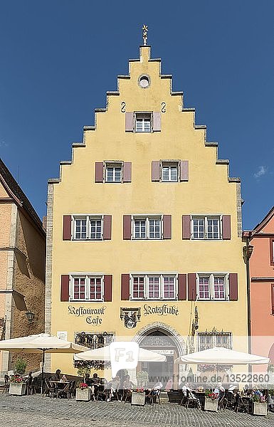 Fassade eines Stadthauses am Marktplatz  Rothenburg ob der Tauber  Deutschland  Europa