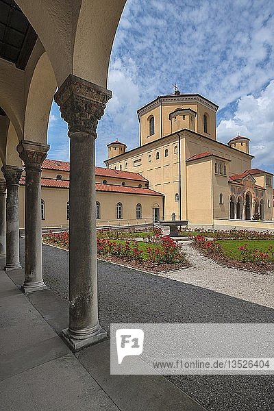 Eingang Ostseite Nordfriedhof Ungererstr. München Oberbayern Bayern Deutschland Europa