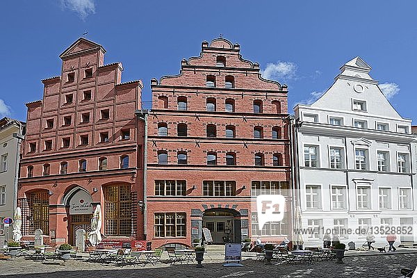 Historisches Scheele-Gebäude aus dem 19. Jahrhundert  Altstadt der Hansestadt Stralsund  UNESCO-Welterbe  Mecklenburg-Vorpommern  Deutschland  Europa  PublicGround  Europa