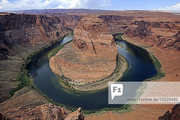 Horseshoe Bend  eine hufeisenförmige Windung des Colorado River  Arizona  USA  Amerika  Nordamerika