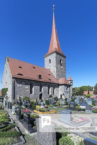 Spätgotische Hallenkirche St. Veit  Ottensoos  Mittelfranken  Bayern  Deutschland  Europa
