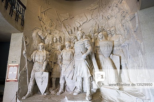 Skanderbeg-Skulpturengruppe und Mitstreiter im Skanderbeg-Museum  Kruja  Krujë  Durrës Qar  Durres  Albanien  Europa