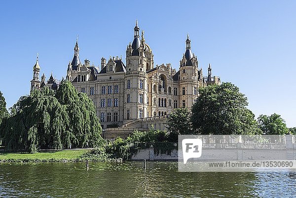 Schloss, Schweriner See, Schwerin, Mecklenburg-Vorpommern, Deutschland, Europa