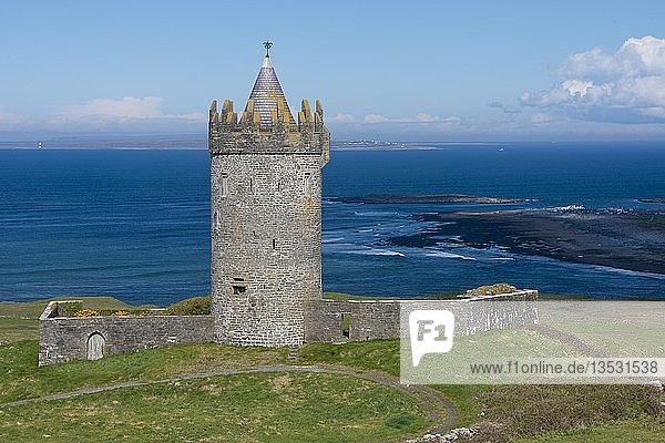 Doonagore Castle  near Doolin  County Clare  Ireland  Europe