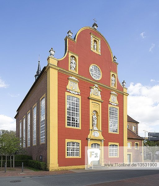Gymnasialkirche  Windthorst-Gymnasium  ehemals Klosterkirche des Jesuitenordens  Meppen  Emsland  Niedersachsen  Deutschland  Europa