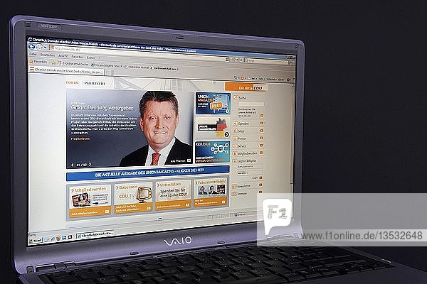 Website  CDU webpage on the screen of a Sony Vaio laptop  Christian Democratic Union of Germany