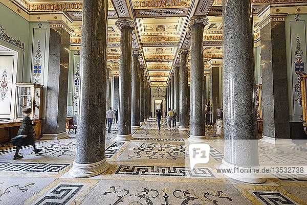 Innenraum der Eremitage  Winterpalast  St. Petersburg  Russland  Europa