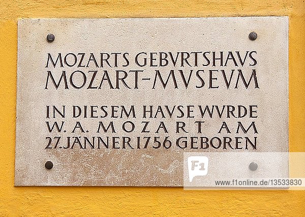 Gedenktafel Geburtshaus Mozart  Getreidegasse Nr. 9  Salzburg  Österreich  Europa