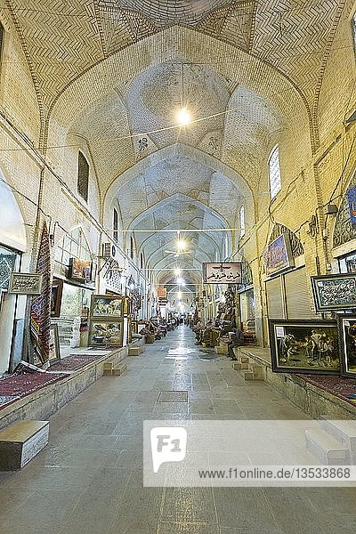 Bazar-e Vakil oder Vakil-Basar  Innenraum  Shiraz  Iran  Asien