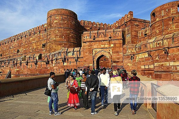 Amar Singh Gate  Lahore Gate  entrance to the Red Fort of Agra  Uttar Pradesh  India  Asia