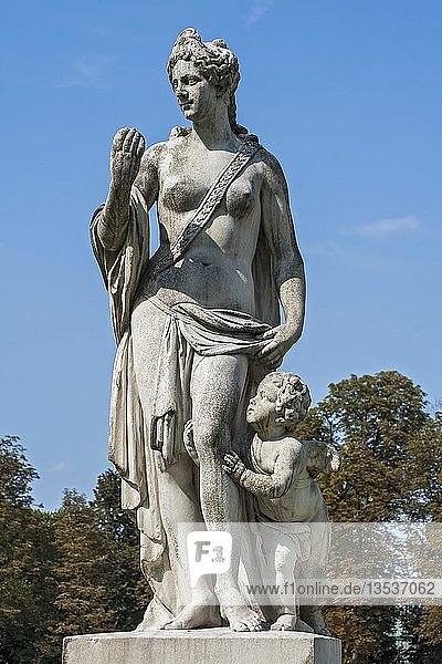 Venus Steinfigur von Roman Anton Boos Schloss Nymphenburg München Oberbayern Bayern Deutschland Europa