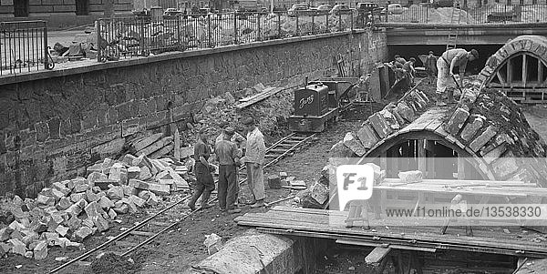 Construction site  sewerage system  1955  Pleißemühlgraben  Leipzig  Saxony  GDR  Germany  Europe