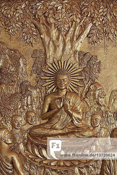 Lehrende Buddha-Skulptur in der Silberpagode