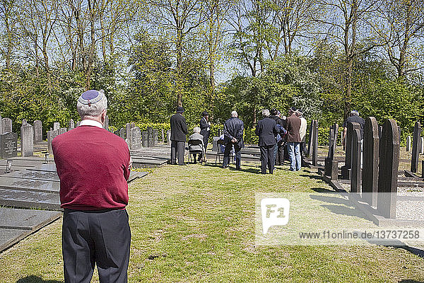 Treffen auf einem jüdischen Friedhof Cohanim halten sich fern