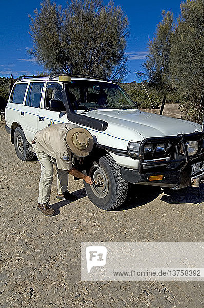 4WD driving adjusting tire pressure for driving on sand  South Australia