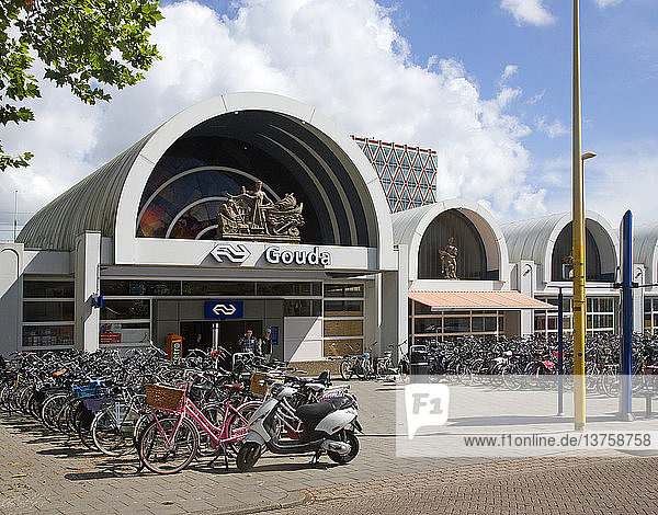 Bicycles at Gouda railway station   South Holland  Netherlands