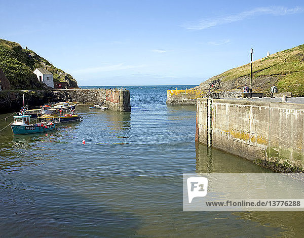 Hafen von Porthgain  Nationalpark Pembrokeshire-Küste  Wales  UK