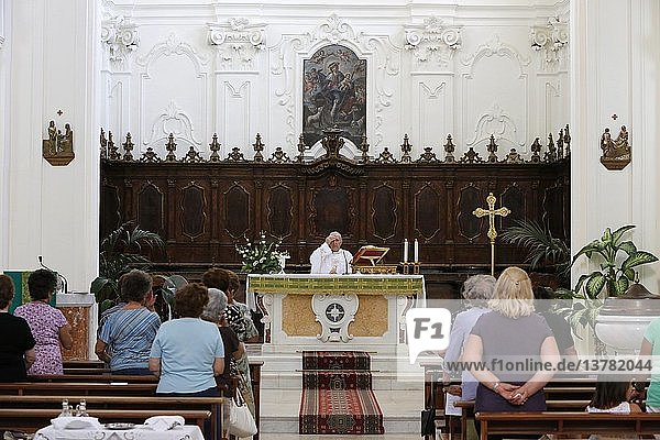 Messe in der Chiesa della Madona del Carmine.