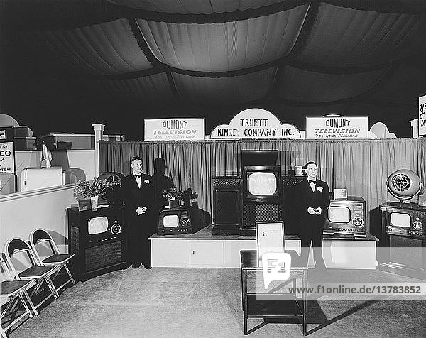 Ft. Worth  Texas 1949 Ausstellung der Dumont Television and Network Company bei einer Hausmesse.