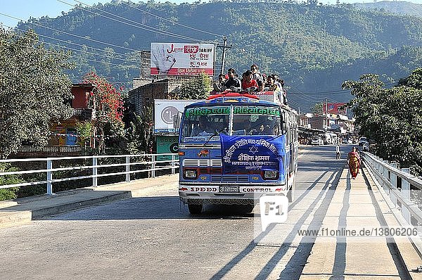 Nepalesischer Bus.