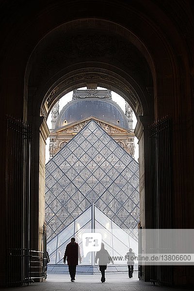Torbogen des Louvre  Paris  Paris  Frankreich.