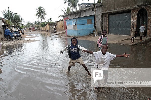 Flooding in a neighborhood of Lome.