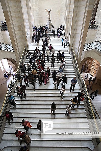 Das Louvre-Museum  Die Treppe.