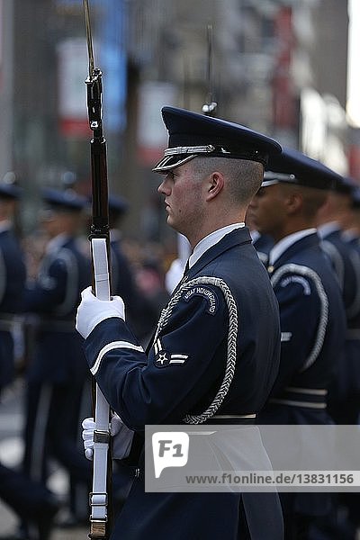 'USAF Honor Guard  Macy´s Thanksgiving Day Parade.'