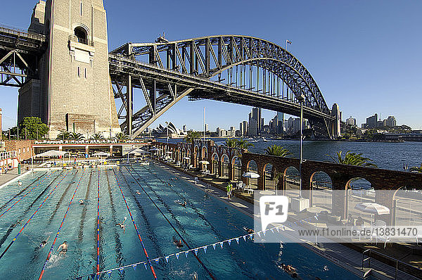North Sydney Olympic Pool with Sydney Harbor Bridge  Sydney  New South Wales  Australia
