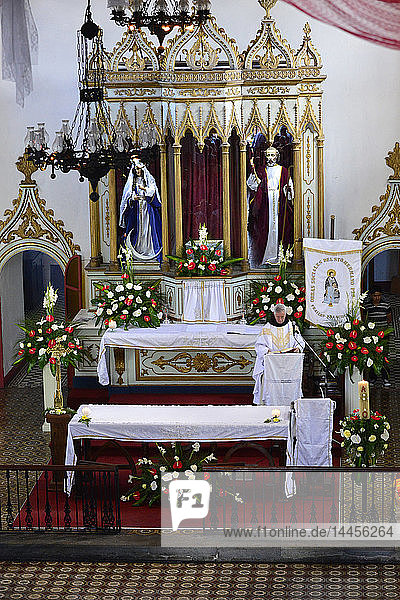 Priest celebrated Easter Sunday at La Merced church  Antigua  Guatemala  Central America.
