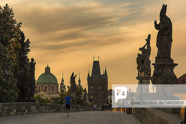 Karlsbrücke  Prag  UNESCO-Weltkulturerbe  Tschechische Republik