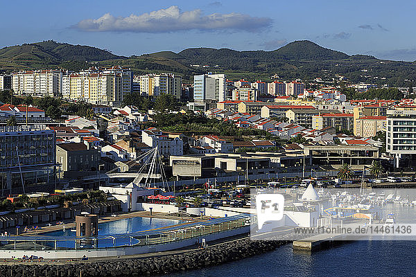 Schwimmbad  Ponta Delgada Stadt  Sao Miguel Insel  Azoren  Portugal  Atlantik
