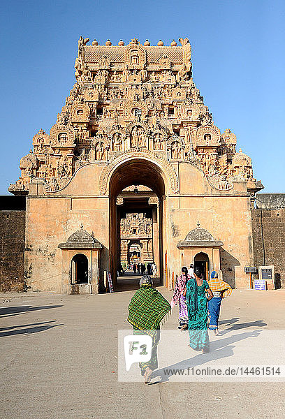 Outer carved stone entrance gate to 11th century Brihadisvara Cholan temple  UNESCO World Heritage Site  Thanjavur  Tamil Nadu  India