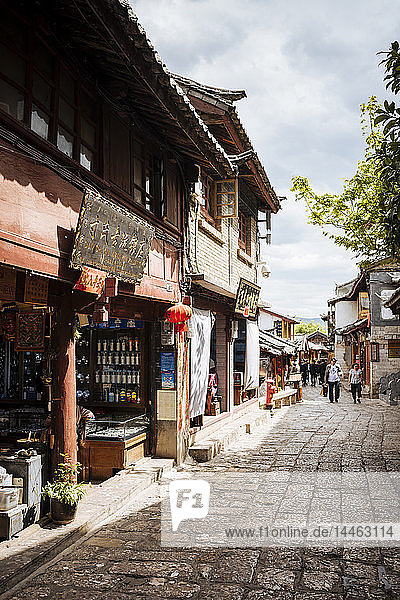 Straßenszene  Lijiang  UNESCO-Welterbestätte  Provinz Yunnan  China