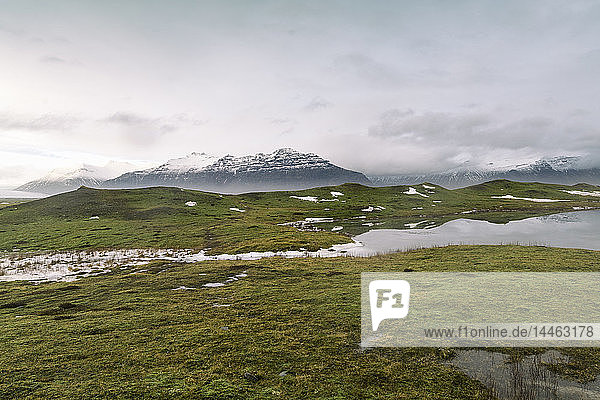 Landschaft am Rande des Vatnajokull im Winter mit weniger Schnee  Island  Polarregionen