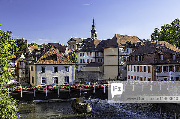 Buildings along River Regnitz  Bamberg  UNESCO World Heritage Site  Bavaria  Germany