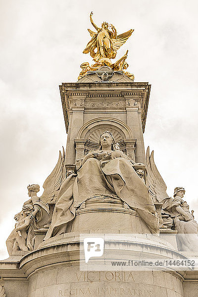 The Queen Victoria Memorial at Buckingham Palace  London  England  United Kingdom