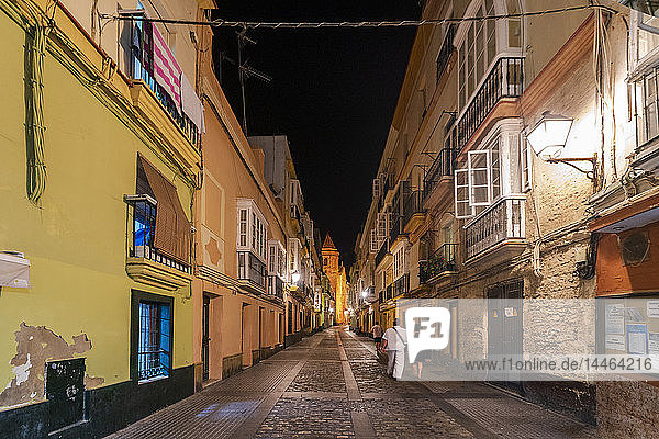 Straße in der Altstadt von Cádiz  Spanien