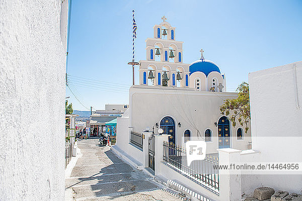 Kirchenglocken in Santorin  Kykladen  Ägäische Inseln  Griechische Inseln  Griechenland  Europa