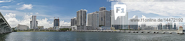 USA  Florida  Miami  Panoramablick auf die Skyline