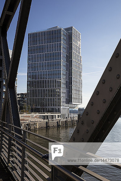 Deutschland  Hamburg  HafenCity  modernes Bürogebäude