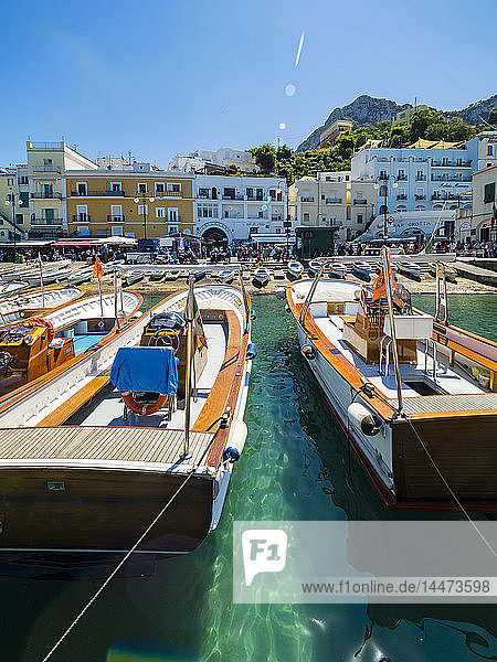 Italien  Kampanien  Capri  Marina Grande und Boote