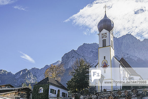 Deutschland  Bayern  Garmisch-Partenkirchen  Grainau  Pfarrkirche St. Johannes der Täufer