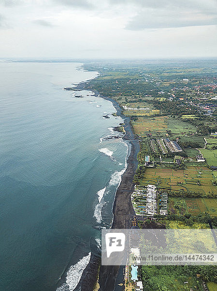 Indonesien  Bali  Luftaufnahme des Strandes von Keramas