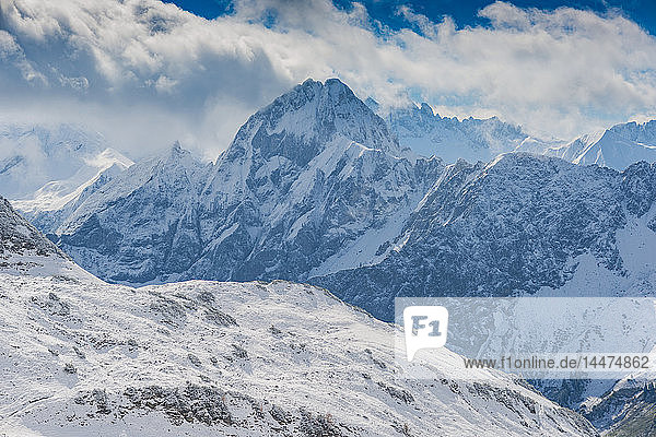 Deutschland  Bayern  Allgäu  Allgäuer Alpen  Blick vom Zeigersattel nach Hoefats im Winter