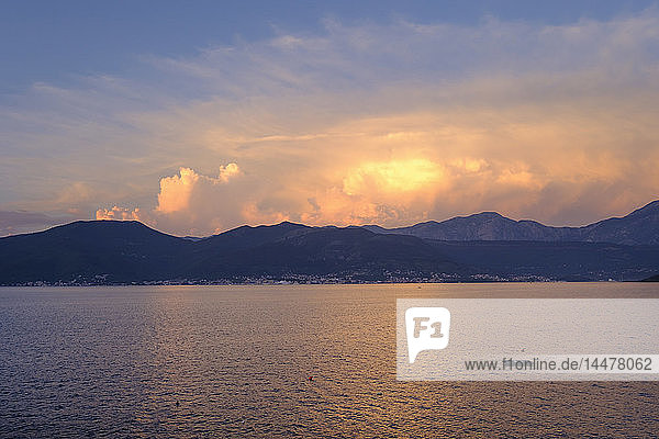 Montenegro  Bucht von Kotor  Halbinsel Lustica  Blick von Krasici auf Tivat bei Sonnenuntergang
