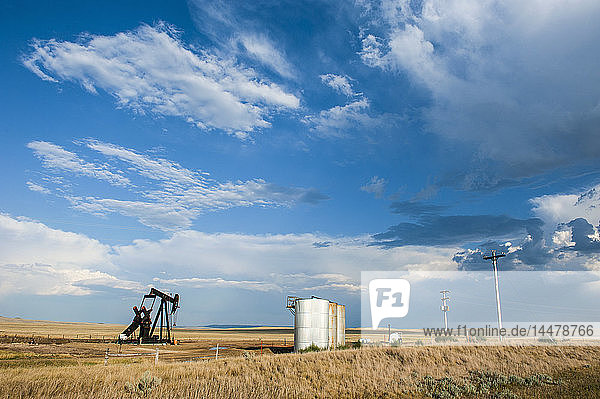 USA  Wyoming  Oil pump in the savannah
