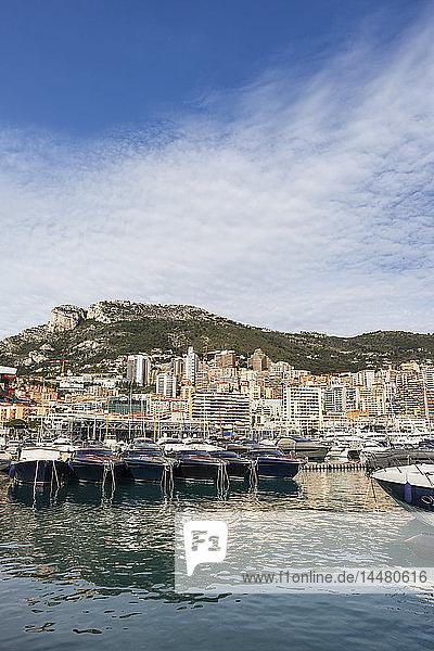 Fürstentum Monaco  Monaco  Monte Carlo  Blick von Port Hercule