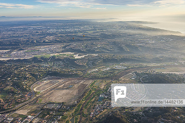 USA  Kalifornien  Del Mar  Luftaufnahme während der Ballonfahrt im Heissluftballon